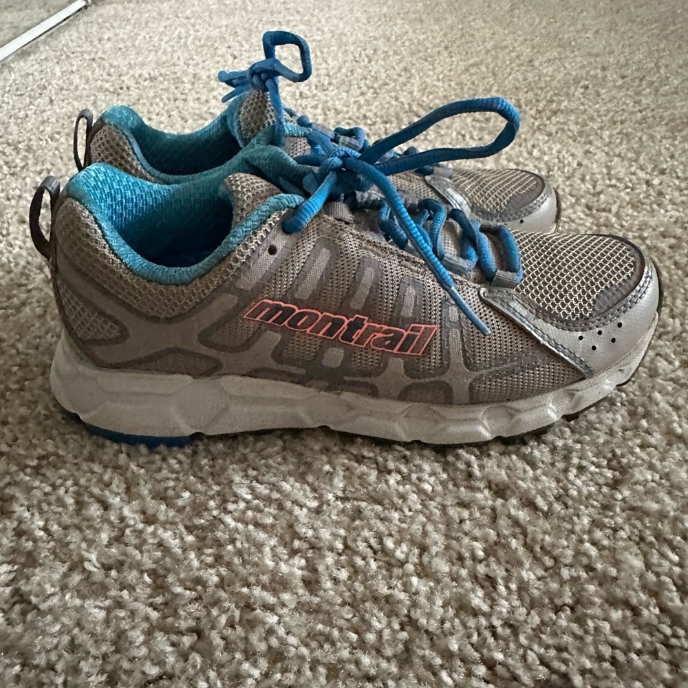 COLUMBIA MONTRAIL HIKING SNEAKERS